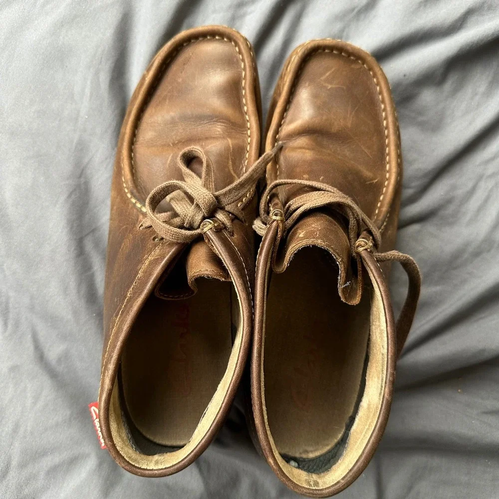 Clarks Wallabee Boots Mens 10 Beeswax Brown Leather Moccasin Chukka Shoes